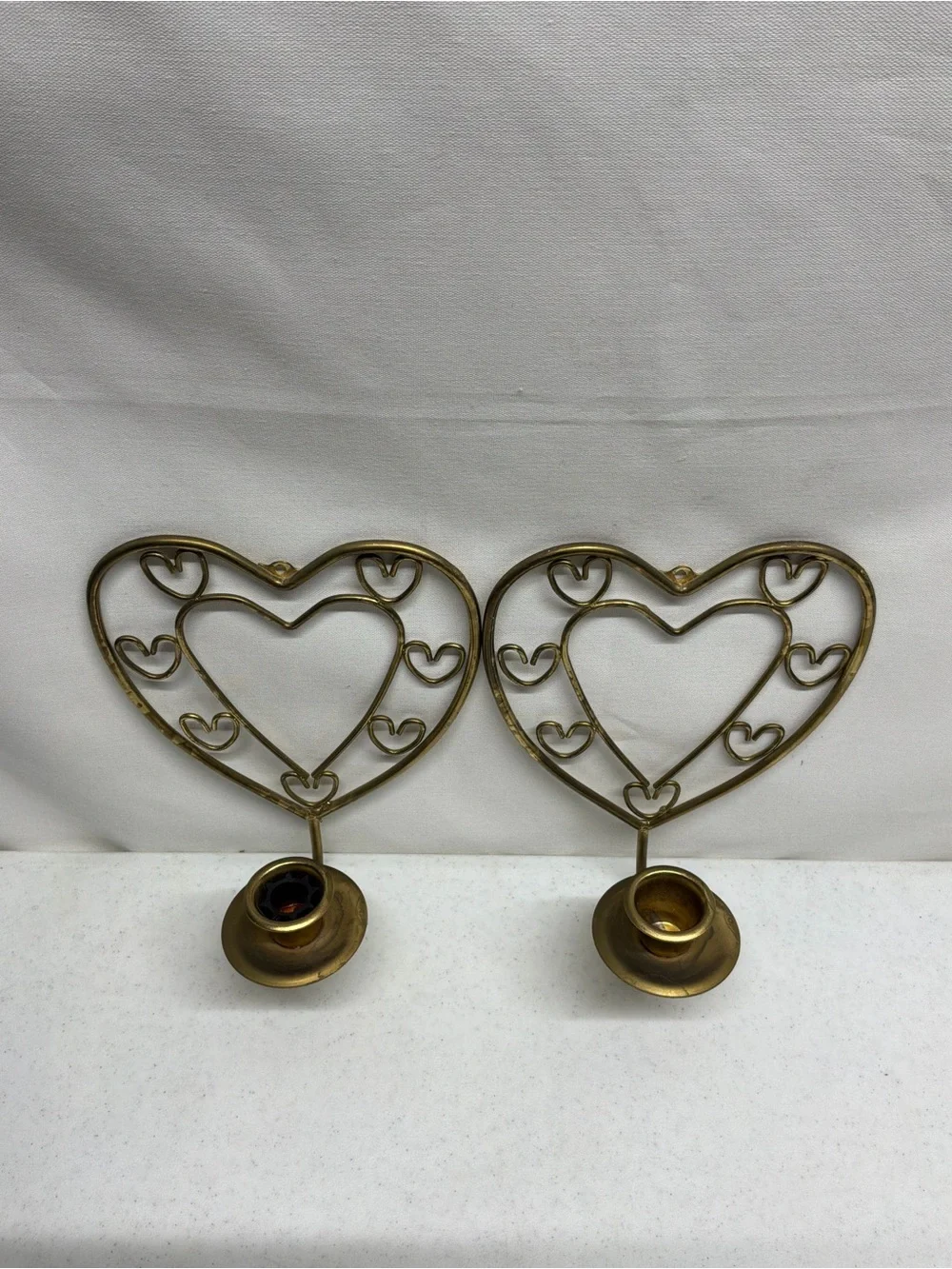 Unbranded decorative pair